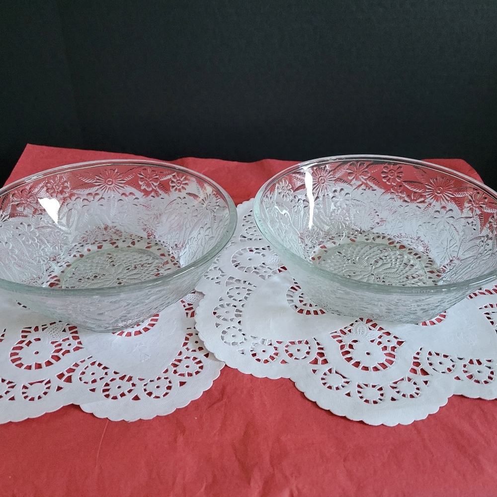 Pair of Vintage Clear Glass Bowls with Pineapple & Daisy Design